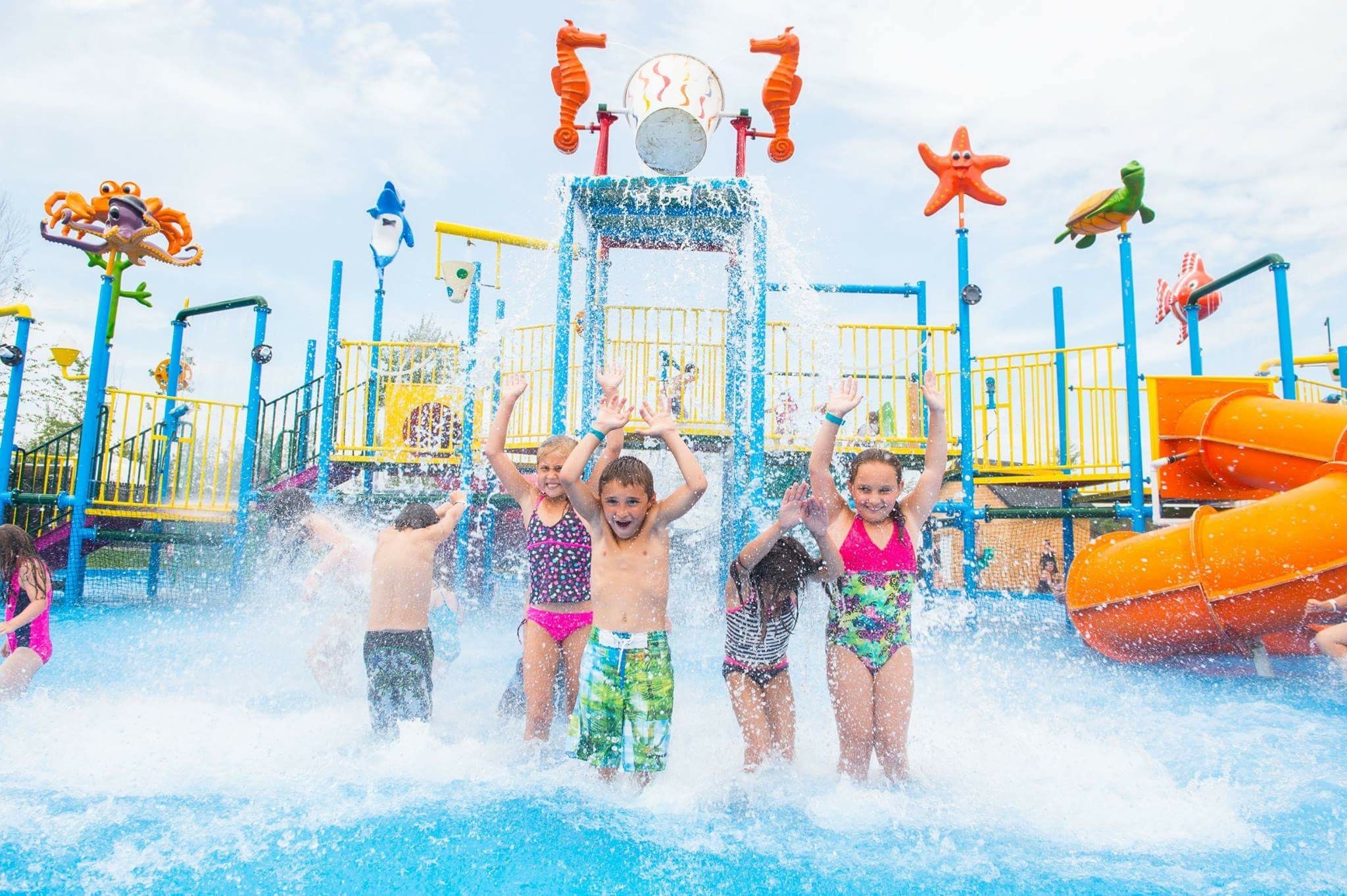 http://www.familycampgrounds.ca/wp-content/uploads/2016/12/parc-aquatique-atlantide-jeux-deau-2.jpg