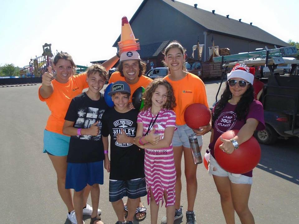 http://www.familycampgrounds.ca/wp-content/uploads/2017/08/animation-complexe-atlantide-2017-3.jpg