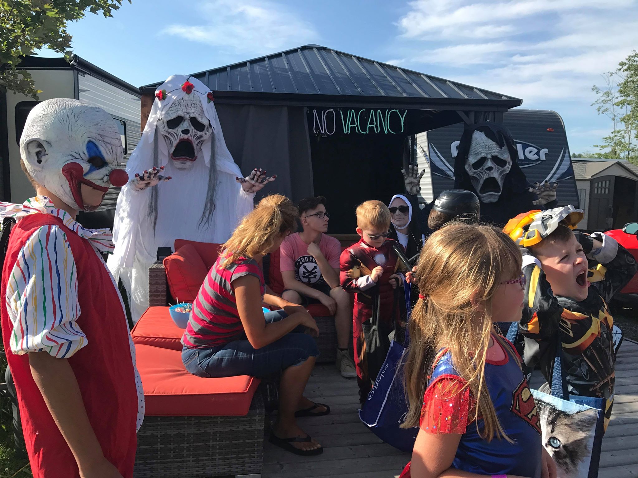 http://www.familycampgrounds.ca/wp-content/uploads/2018/08/halloween-complexe-atlantide-2018-22.jpg